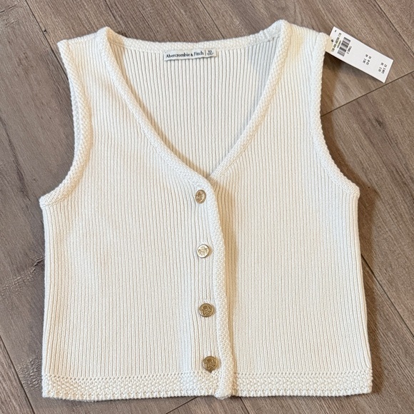 Abercrombie & Fitch Tops - NWT Abercrombie Sweater Vest